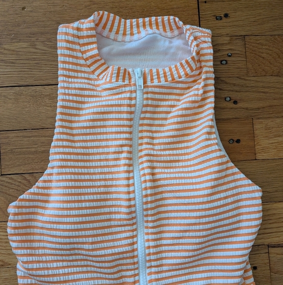 NWOT Splendid Striped Seersucker Front Zip One Piece Swim Suit - Picture 3 of 7